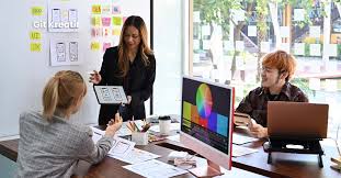 Peran Desain Grafis dalam Dunia Kreatif Visual yang Mengubah Cara Kita Melihat dan Merasakan Dunia